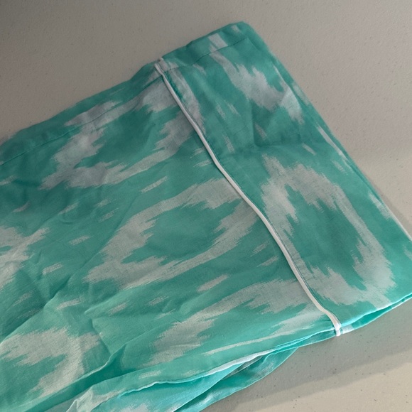 Natori Aqua and White Patterned Pajama Set - Picture 8 of 9